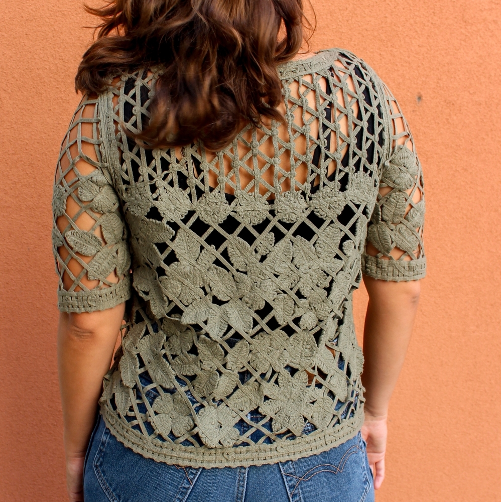 SOLD Vintage Y2K 2000s Chico's Crochet Olive Green Blouse / Pullover Quilt Style - Picture 4 of 4